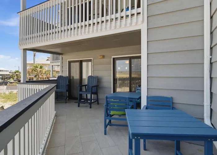 Aparthotel Gulf-view Steps From The Regatta 102a