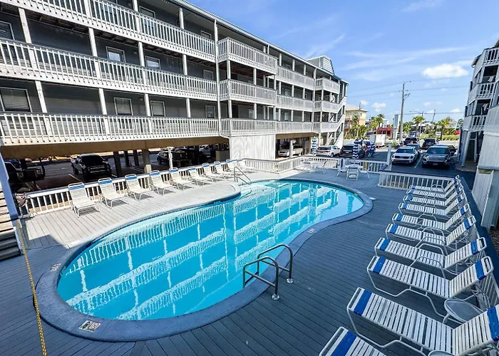 Gulf-view Steps From The Regatta 102a Aparthotel 3*